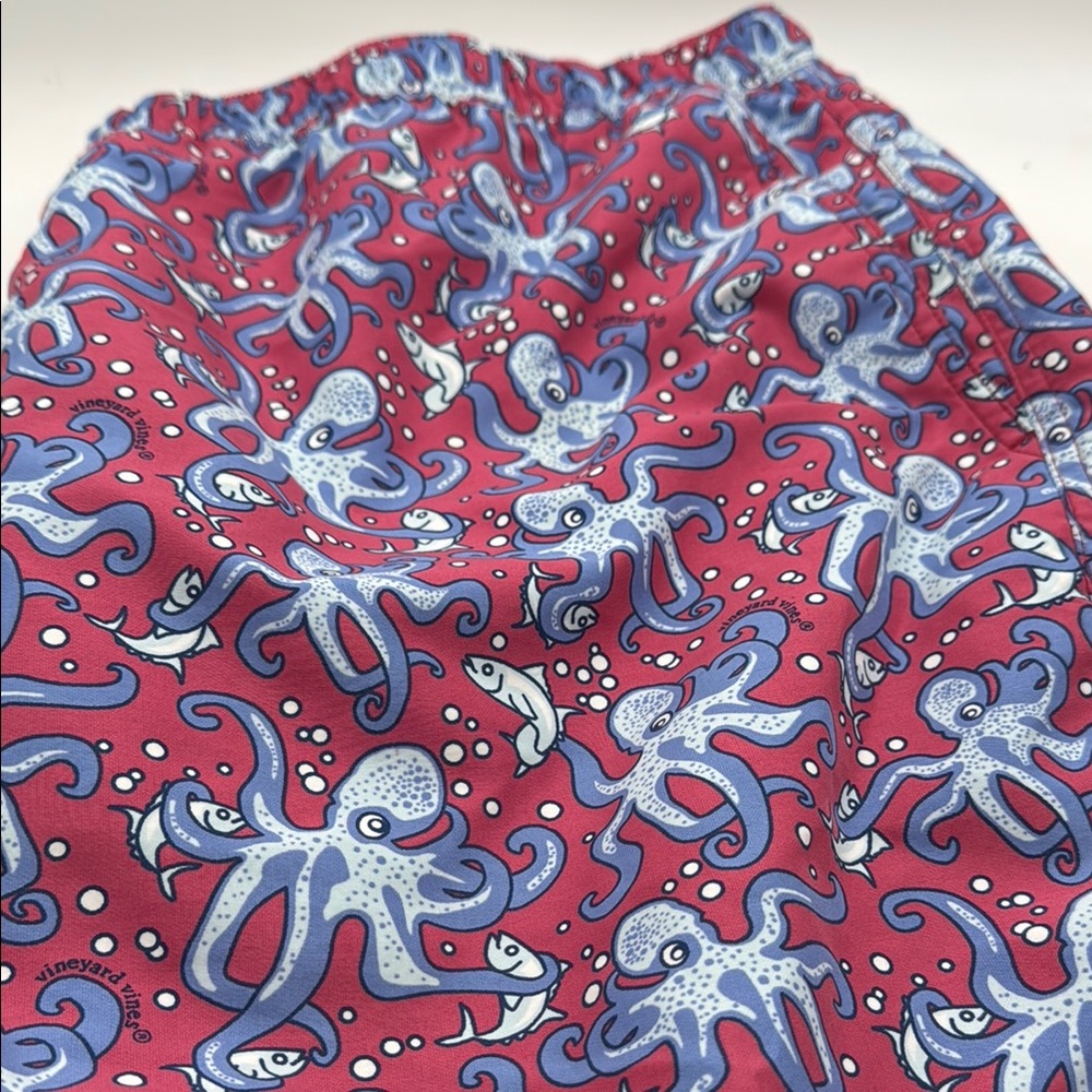 Men’s XL Vineyard Vines Red and Blue Octopus Shorts/Swim